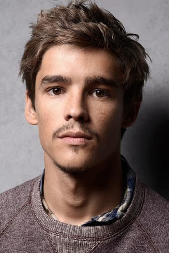 Foto de Brenton Thwaites